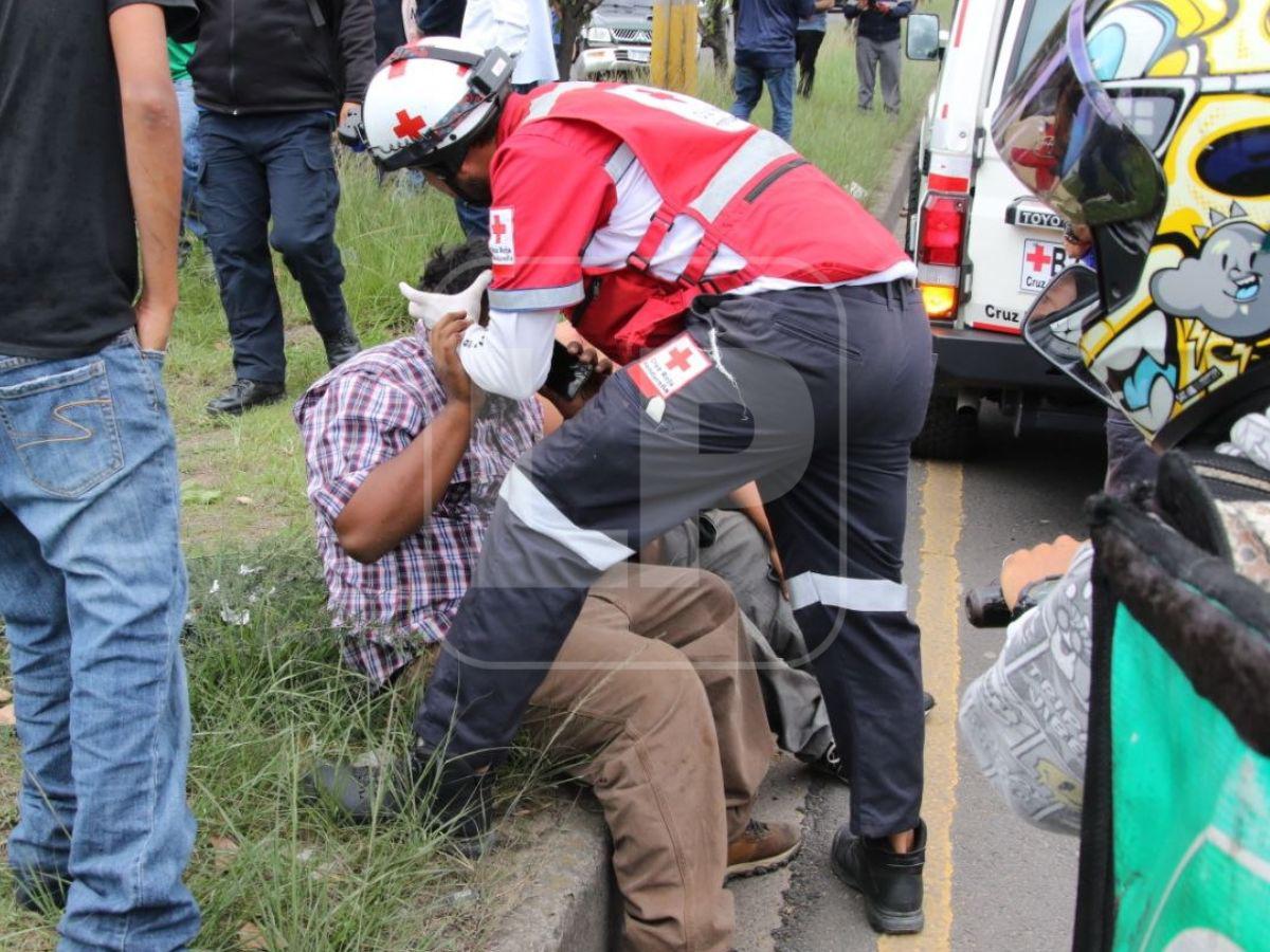 Múltiple accidente en Tegucigalpa deja varios heridos tras vuelco de una pipa de agua