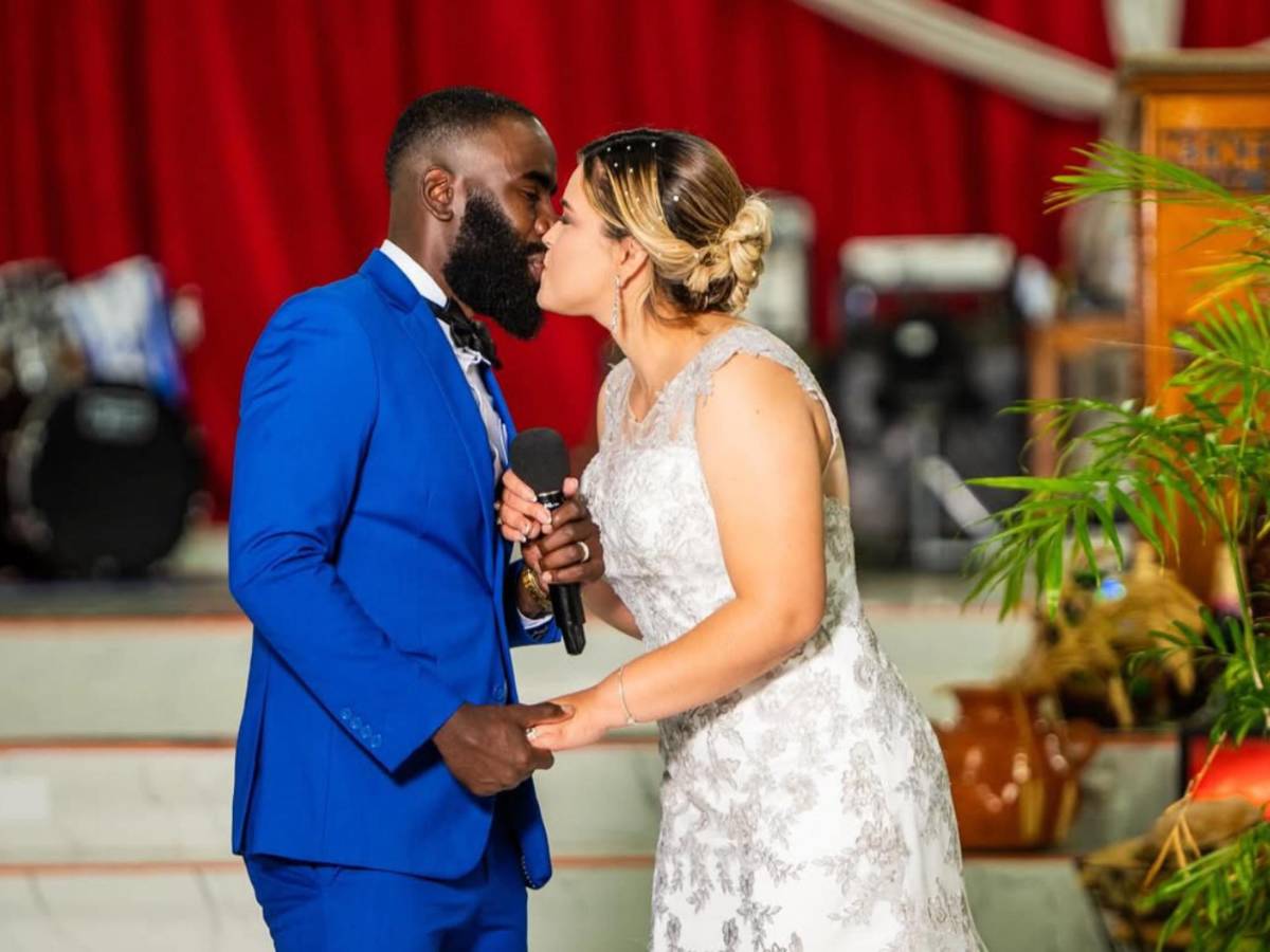 Futbolista colombiano se casó con hondureña: su mensaje desata reacciones