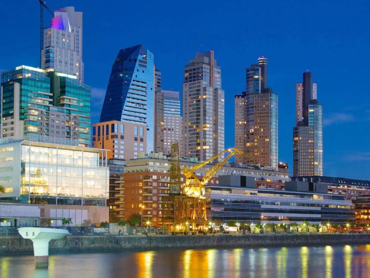 Rodrigo Auzmendi sorprende a Laura Meza: Así es el curioso lugar donde la llevó a vivir