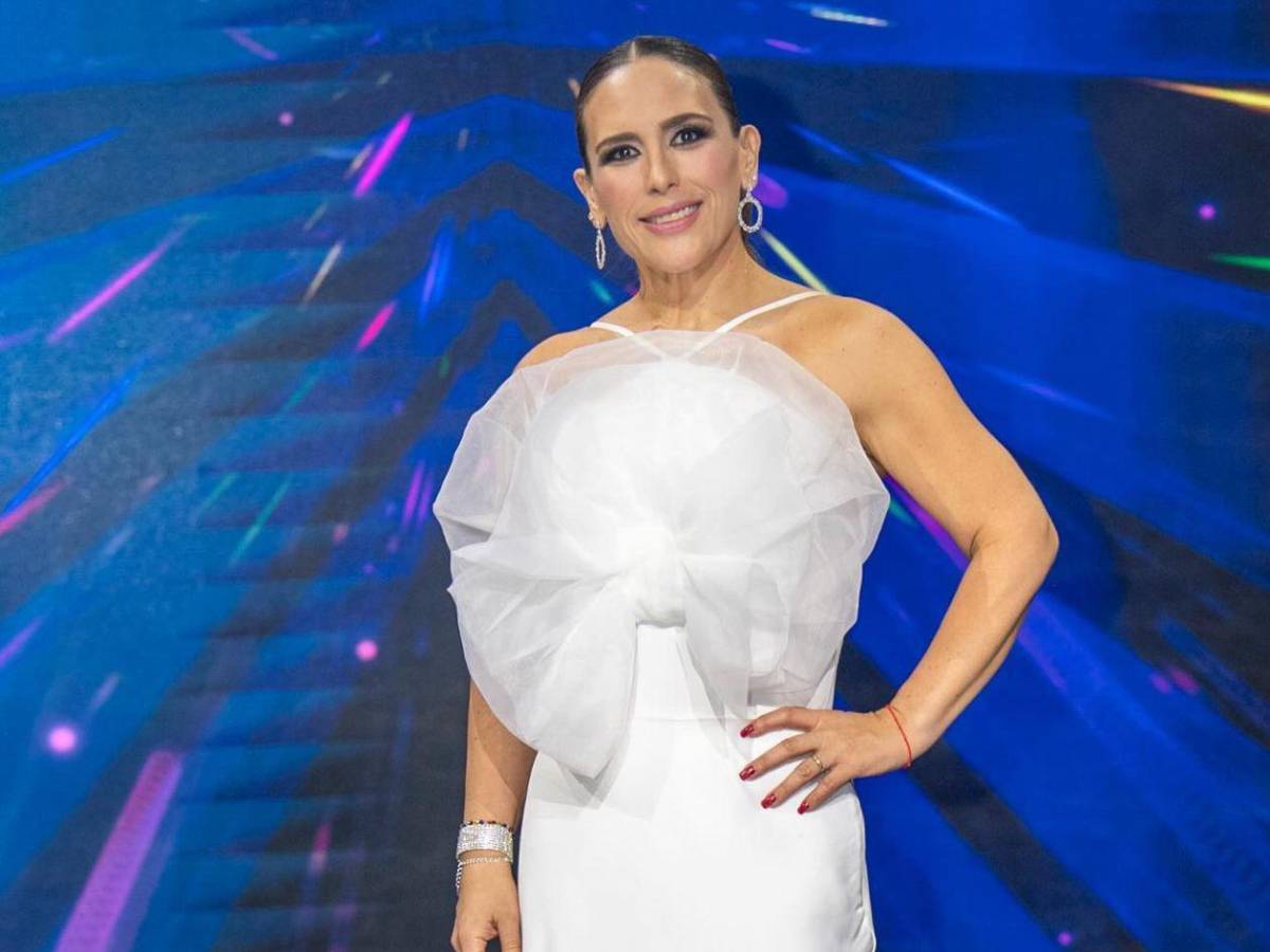 Entre lágrimas, Angélica Vale se pronuncia sobre su divorcio