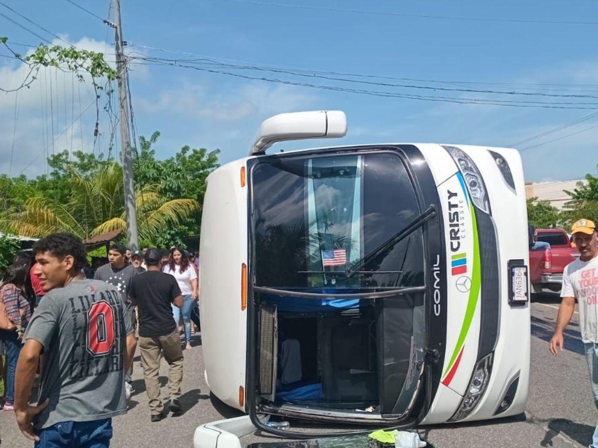 Así ocurrió el accidente de bus en El Progreso que dejó varios heridos