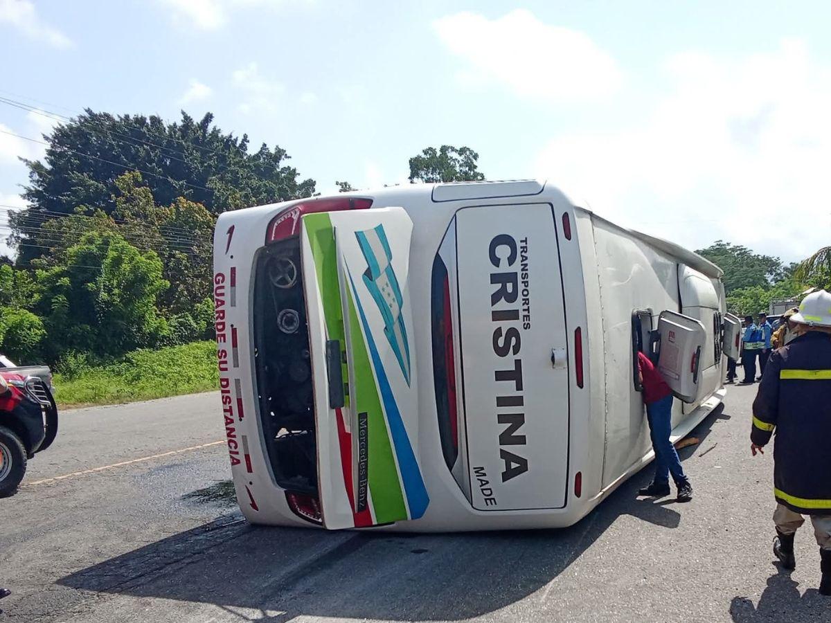 Así ocurrió el accidente de bus en El Progreso que dejó varios heridos