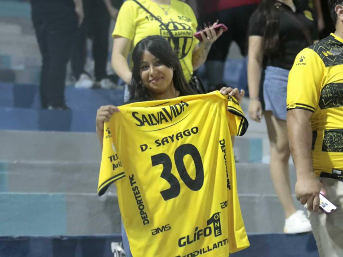 Real España de fiesta, dardo del 'Droopy' a Menjívar y bellas chicas en el Morazán