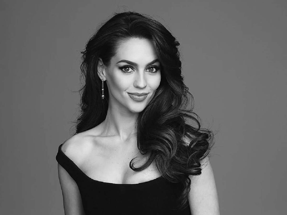 ¡Es 49 años menor! Técnico causa revuelo por relación con animadora