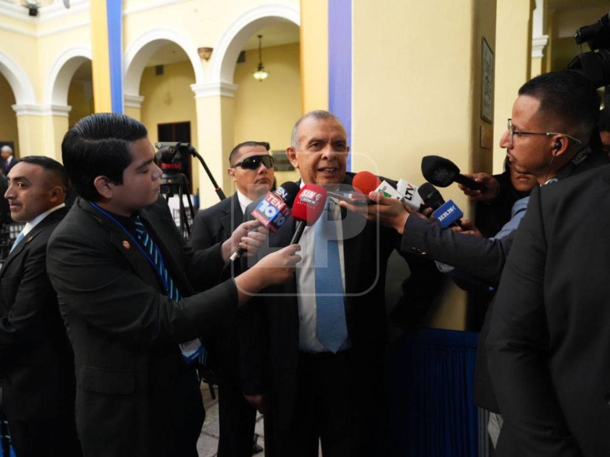 Personalidades captadas en el traspaso de mando de Juan Diego Zelaya