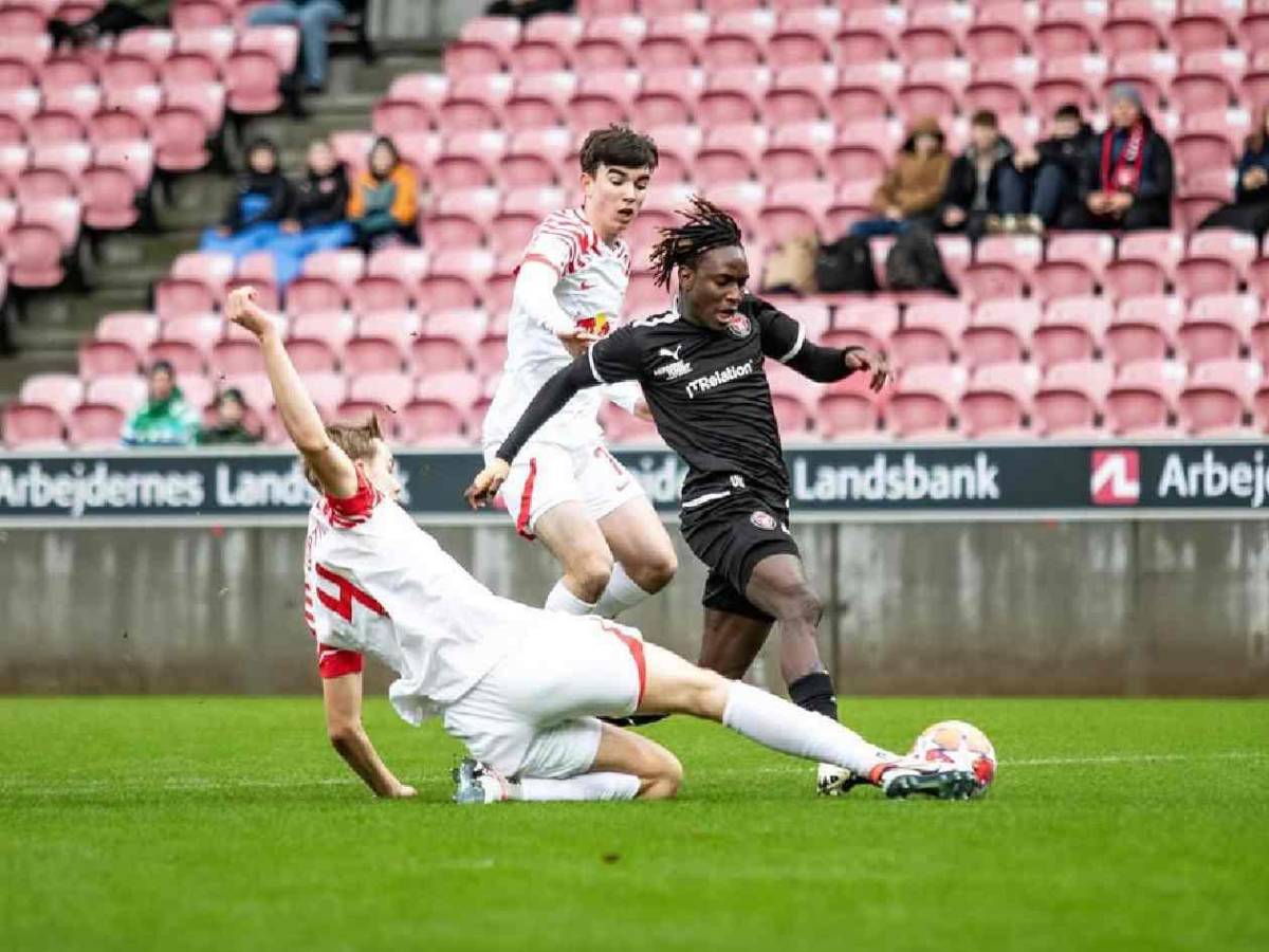 Terrible: Apuñalan a futbolista en Europa y esto informan sobre su estado