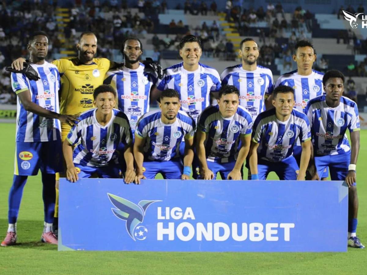 La More, manos a las obras en el Victoria: charla y convenció a dos jugadores a volver al club