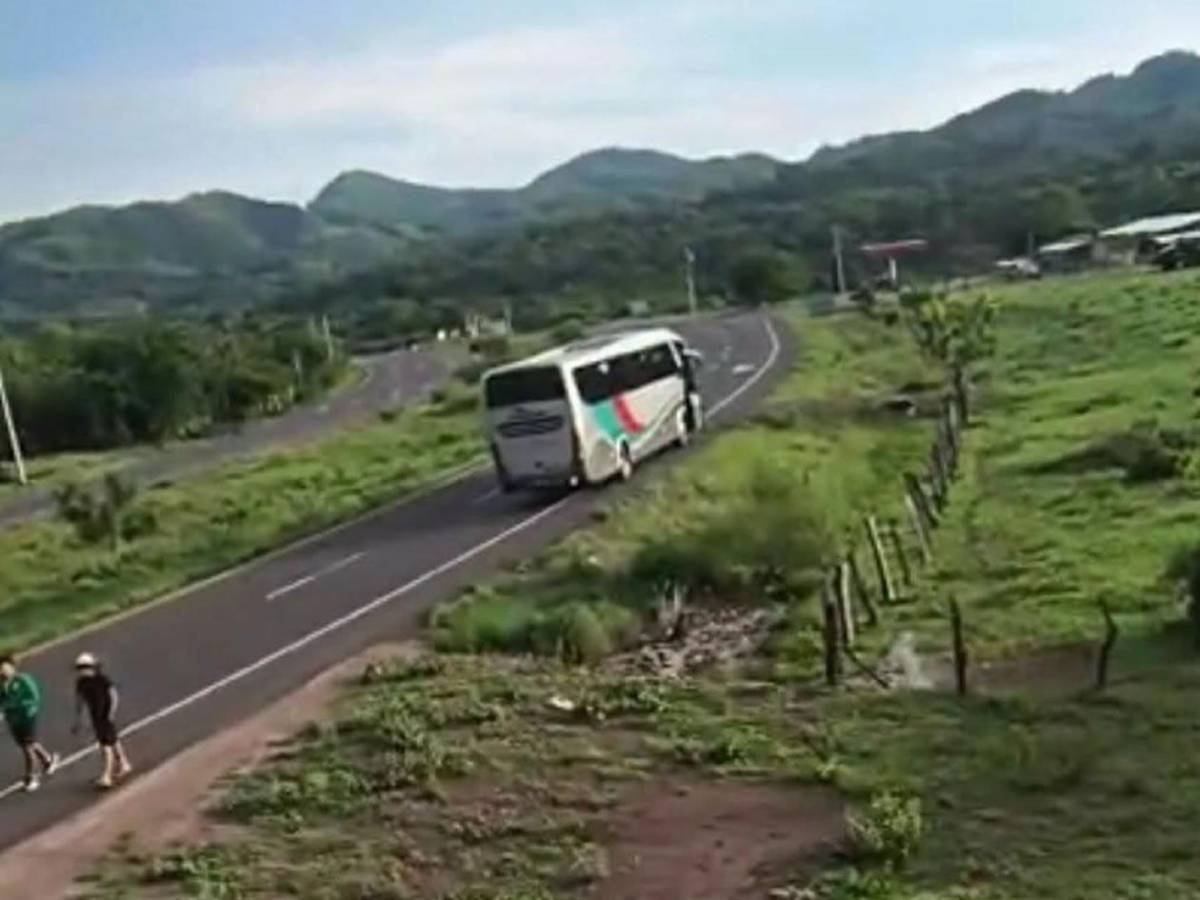 Marathón se lleva tremendo susto: sufre accidente en viaje a partido contra Lobos de la UPNFM