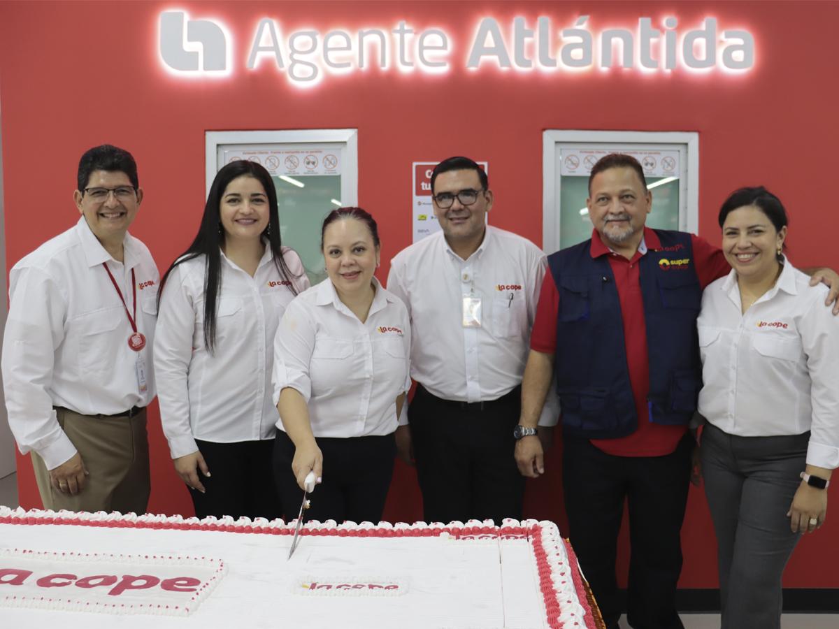 Sergio Tarallo, Sonia Fión, Jessica Rosales, Marco Villeda, Ángel Alvarado, Isabel Matute.