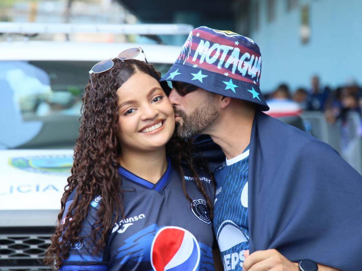 Motagua-Marathón: Beso de famosa periodista y ambientazo previo a la Gran Final
