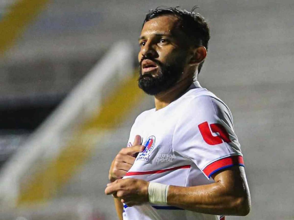 Pide salir del Olimpia, de exótico país a Honduras y cambia de club en Europa