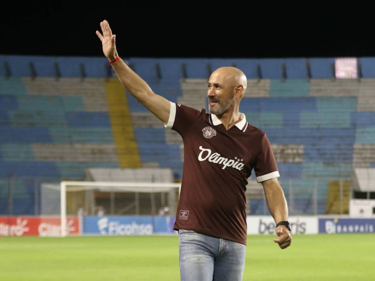Olimpia celebra, dedicatoria, figura ante Génesis y bellas chicas en el Nacional