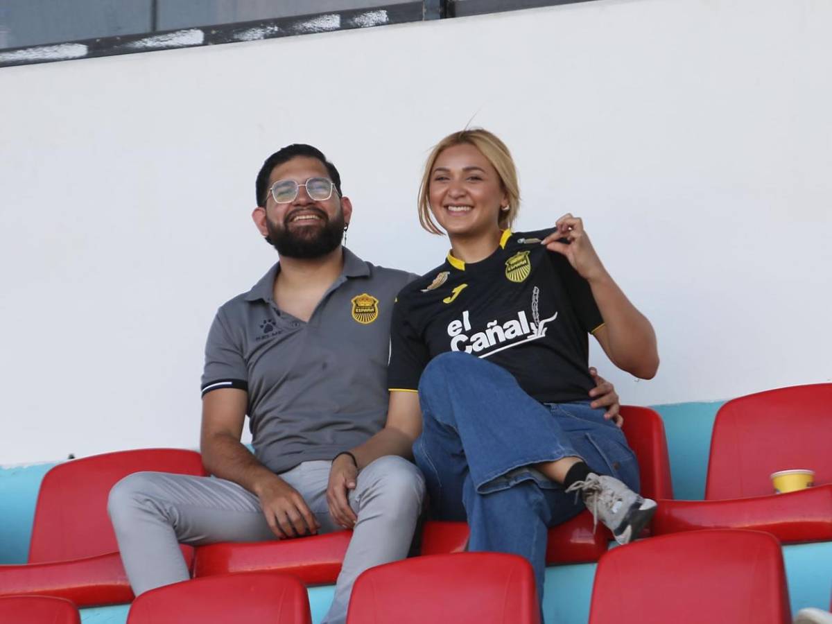 Pelea entre jugadores de Real España, festejo de Génesis y las chicas