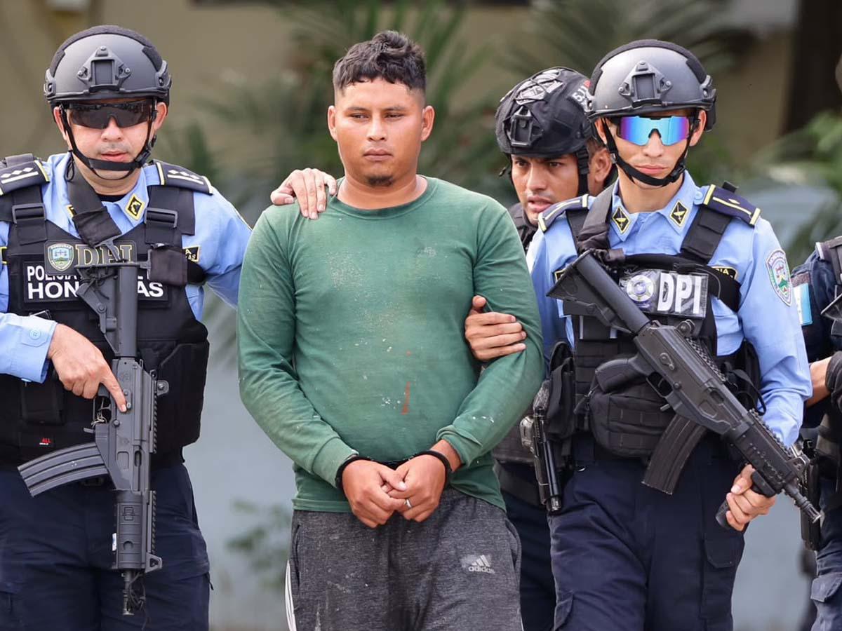 Campesino vinculado a masacre de Rigores disparó a los policías con un fusil AR-15