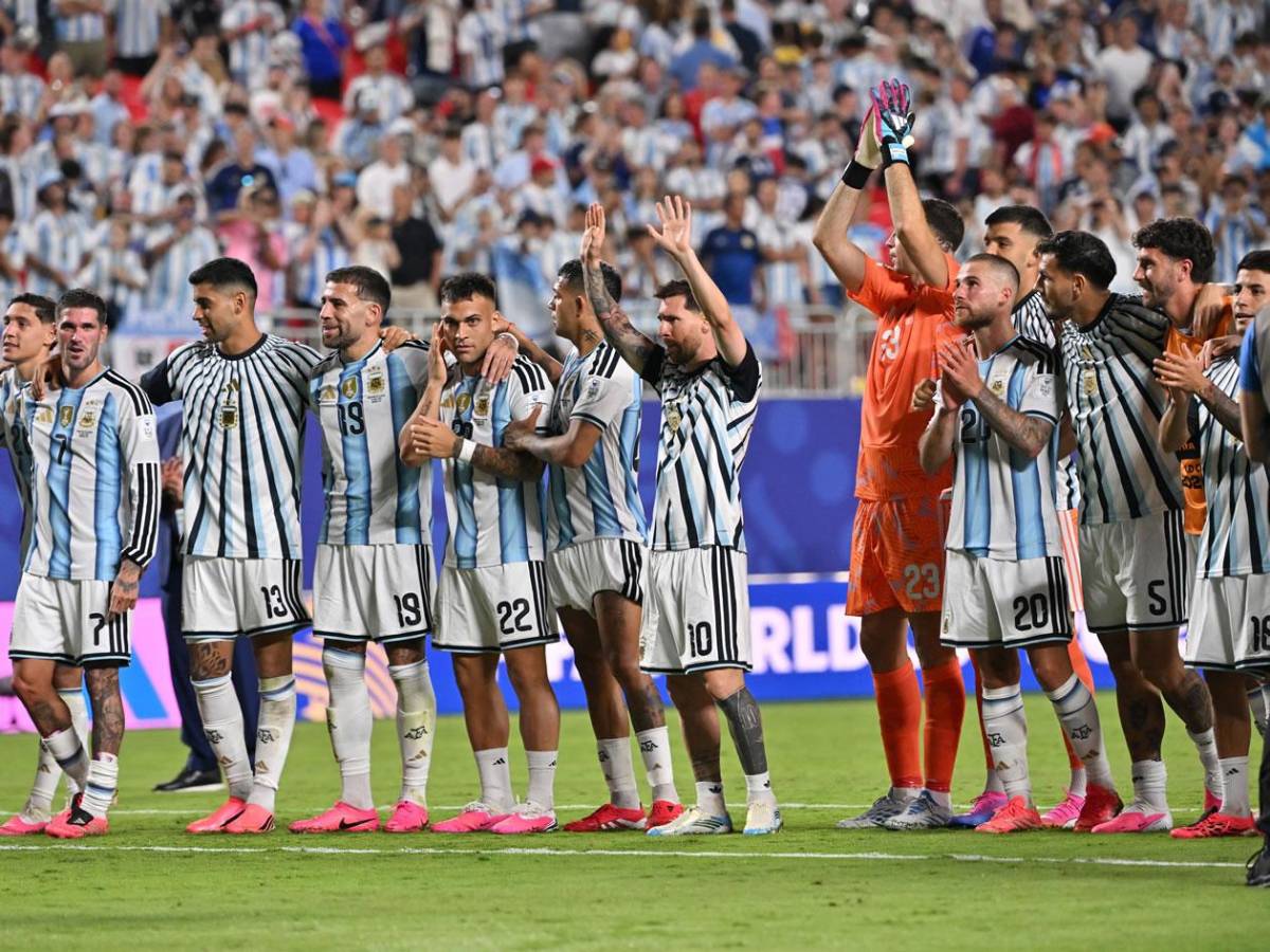 Show de Messi, su llanto, errores del VAR en Argentina - Argelia y Antonela robó miradas