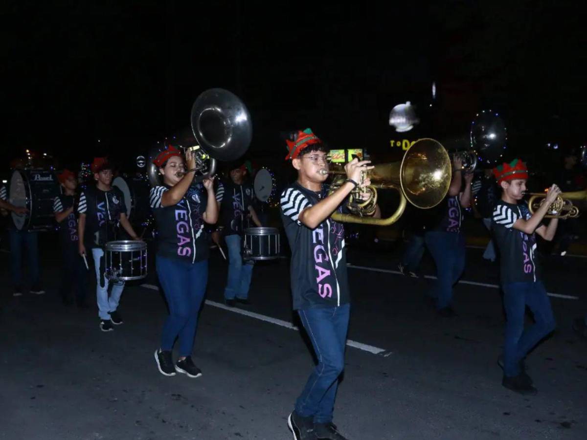 Luces, música y tradición, así se vive la Navidad en SPS