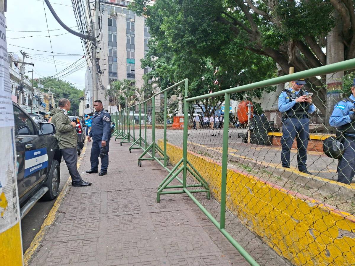 Esta es la razón del cierre del Congreso Nacional y del parque La Merced