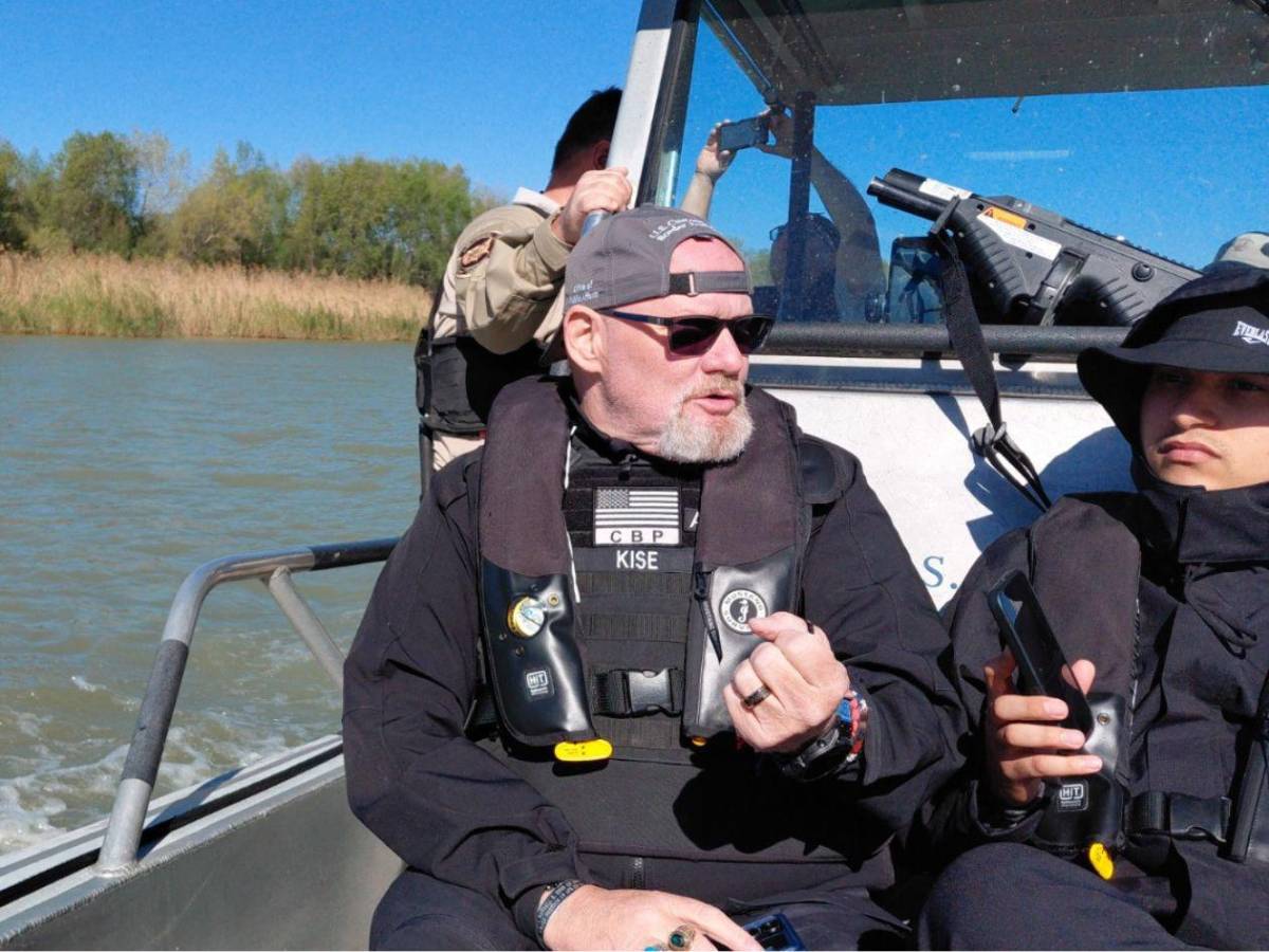 Periodistas estrechan lazos en cobertura de programa de inmigración