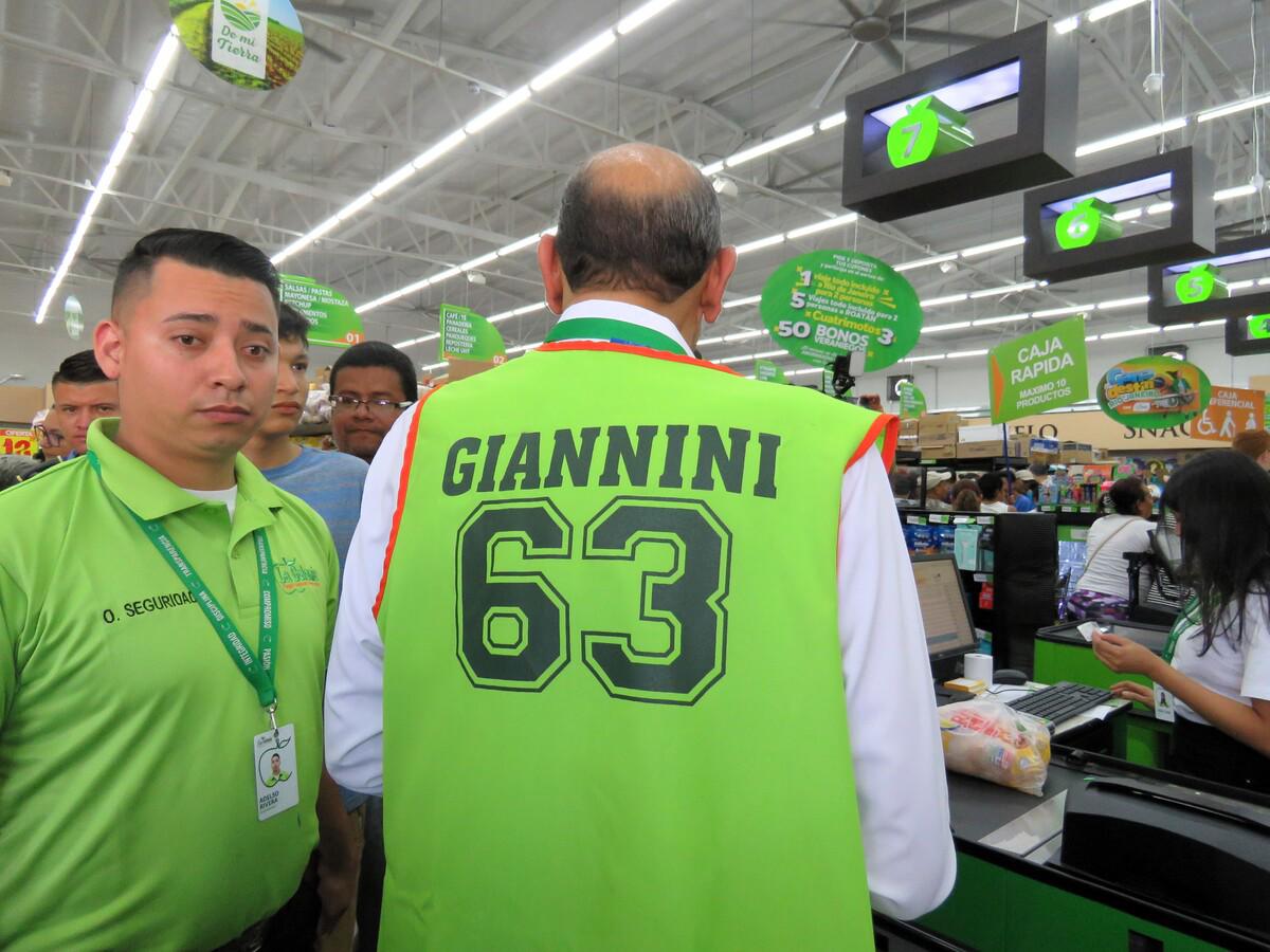 Supermercados La Colonia apertura nueva tienda en el sector López Arellano