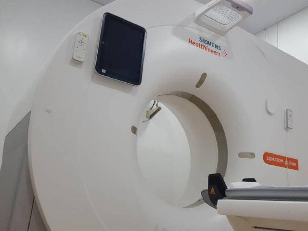 Muere abogada tras someterse a una tomografía computarizada