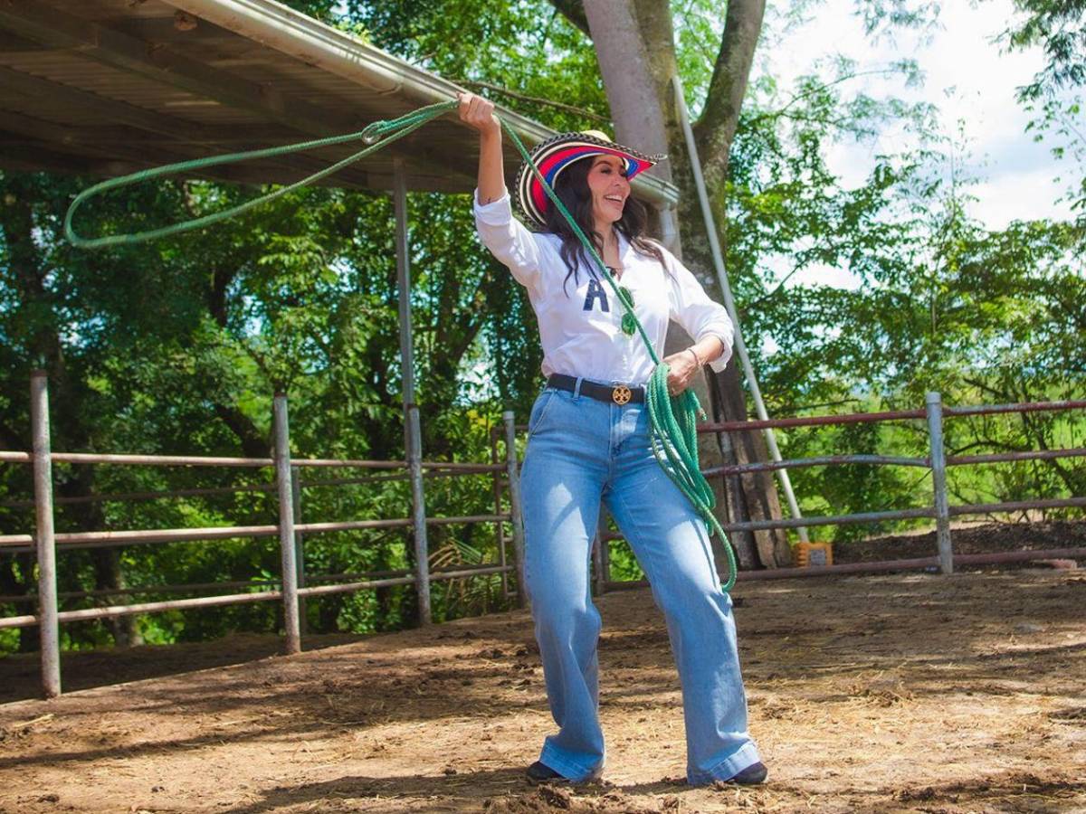 Lipstickfables lanza dardo a Supremo: “Busca terapia”