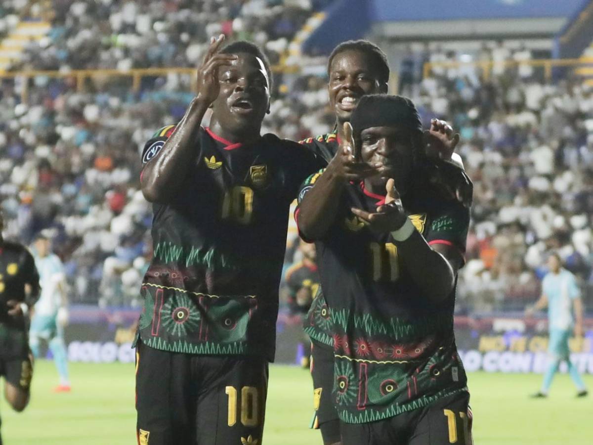 Tristeza en Honduras, polémica seña de Jamaica, dedicatoria de Palma y presentadora enamora