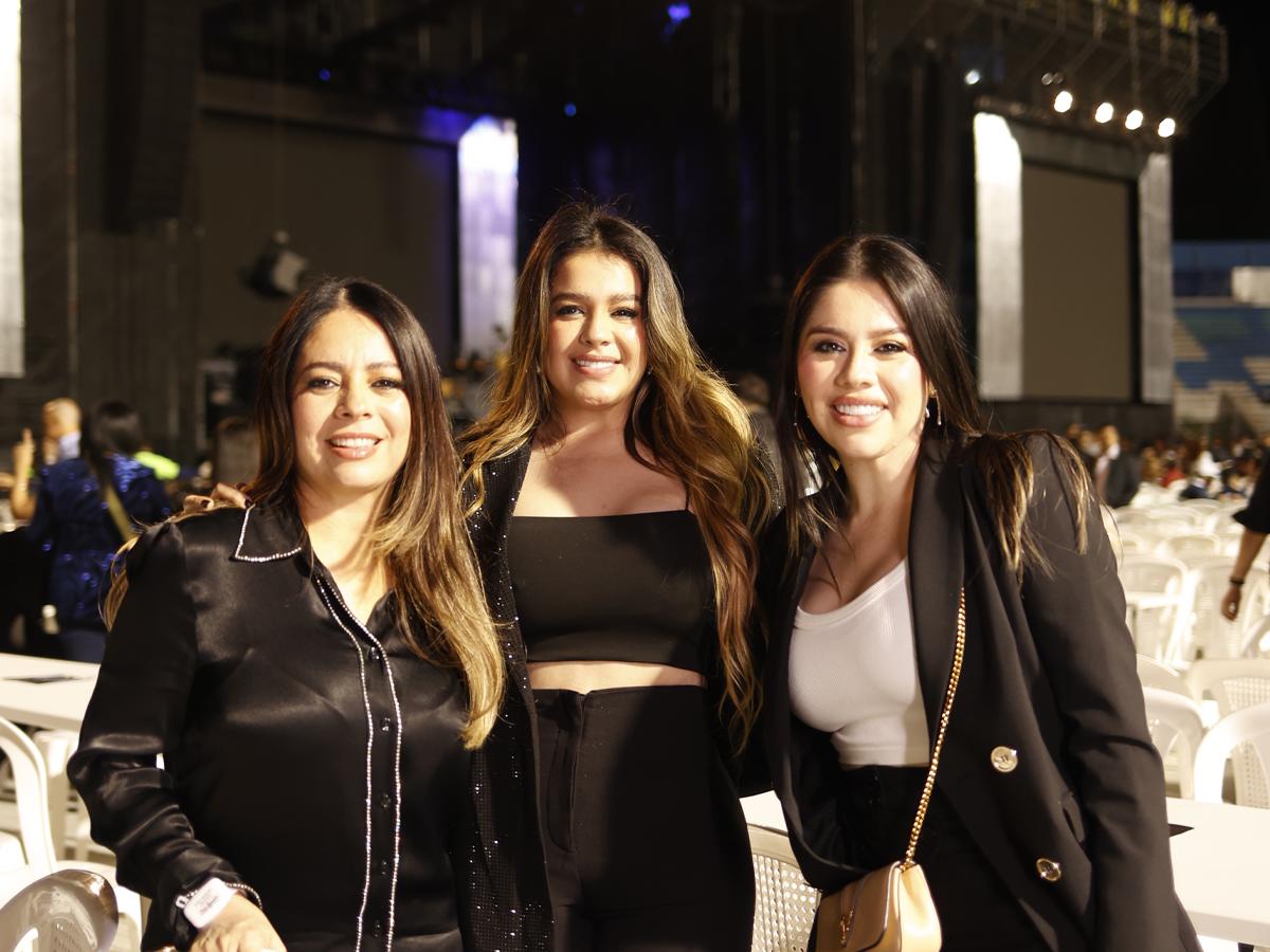 La noche del 2 de febrero quedará en la mente y en el corazón de las fans de Luis Miguel.