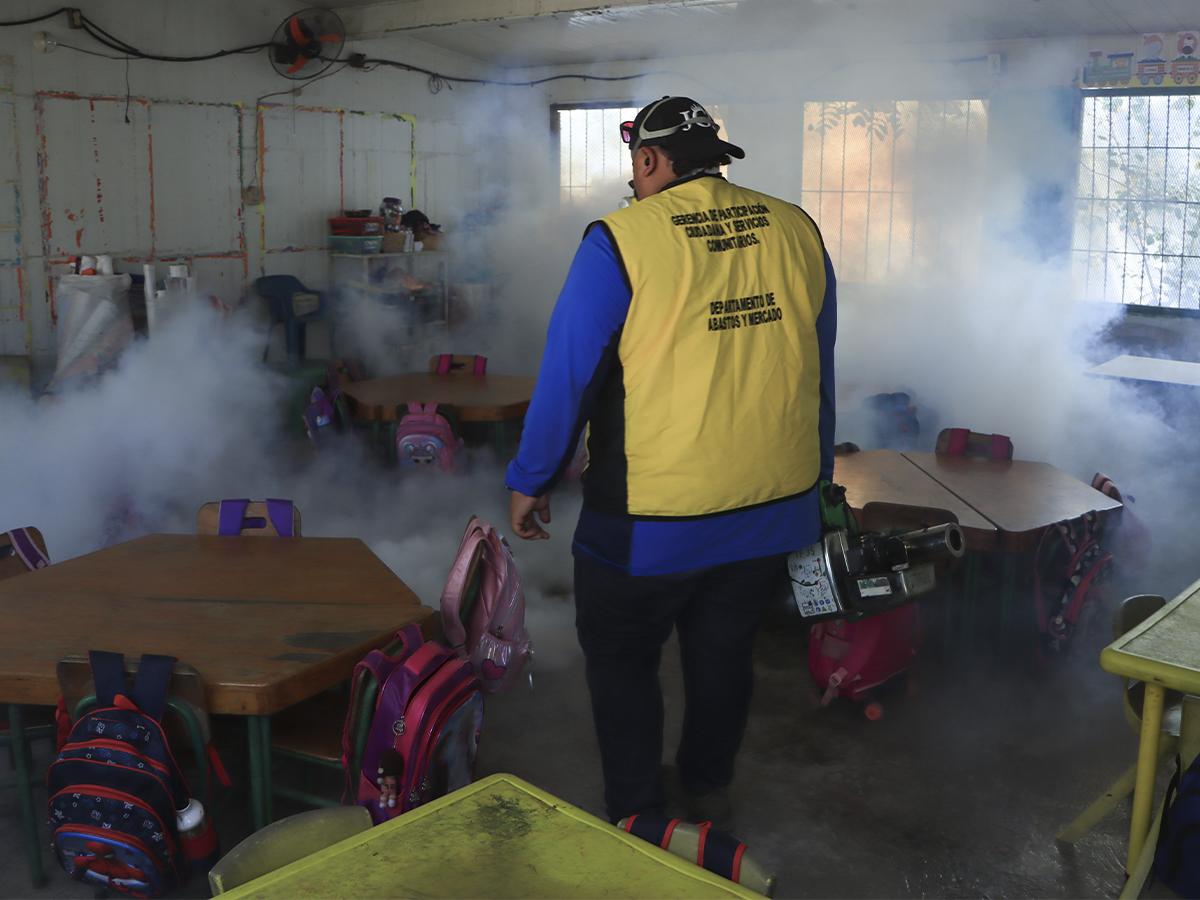 Municipalidad de San Pedro Sula, que dirige el alcalde Roberto Contreras, impulsa campaña contra el dengue