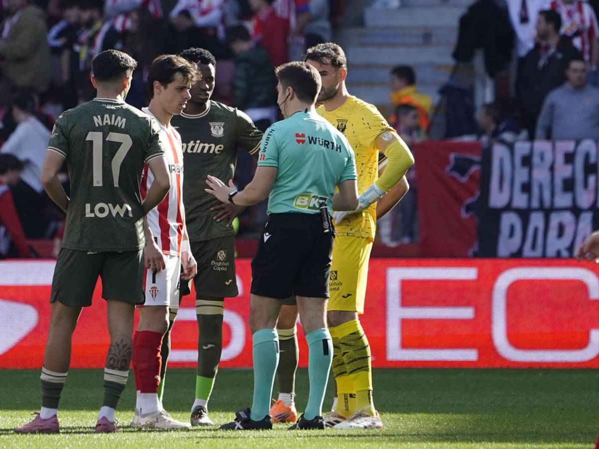 Muere en pleno partido de Liga y causa conmoción en España: se conoce el motivo de la tragedia