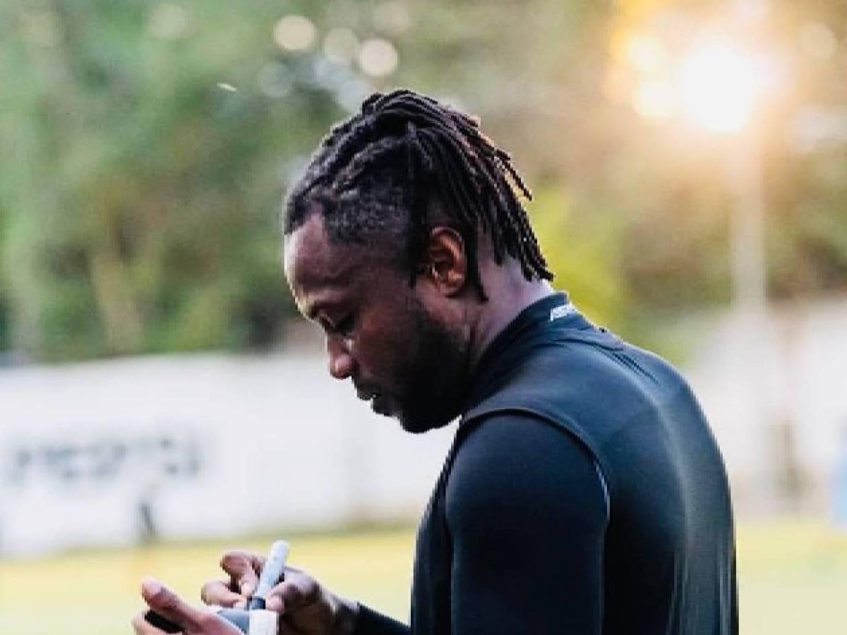 Futbolista hondureño revela cómo pagaba fiestas y lo que hizo con sus amigos