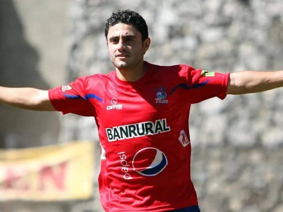 ICE detiene a futbolista y su familia por brutal crimen ocurrido hace 20 años