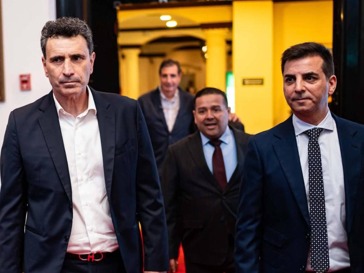 Premios DIEZ: Bellezas, mundialista y personalidades engalanaron el evento