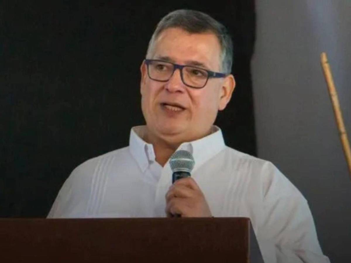 Ricardo Salgado e Iroshka Elvir desatan pelea en redes: “No sabe quién soy yo”