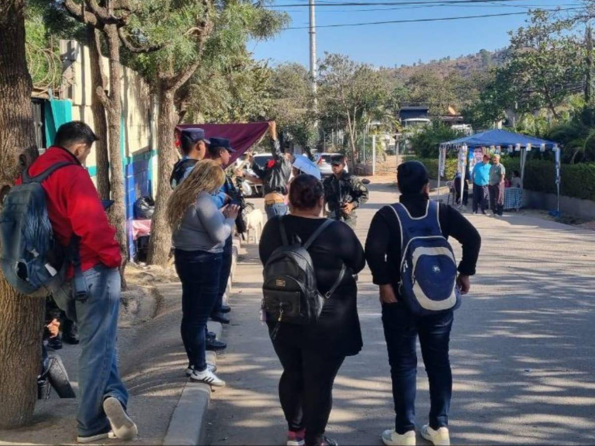 Así votan los capitalinos, a pesar de los retrasos en la apertura de urnas