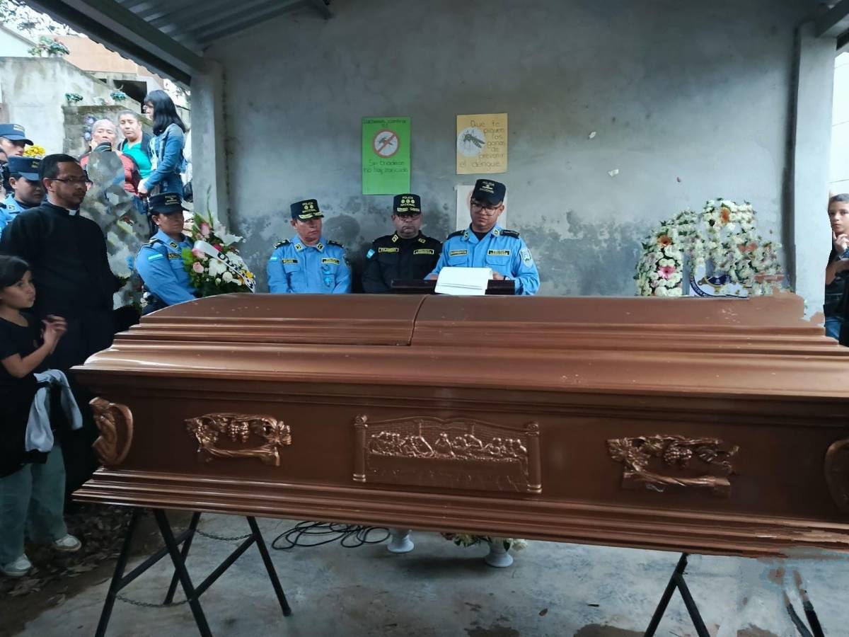 “Le dispararon y calcinaron”: inspectores de policía acusados de brutal crimen contra su compañera