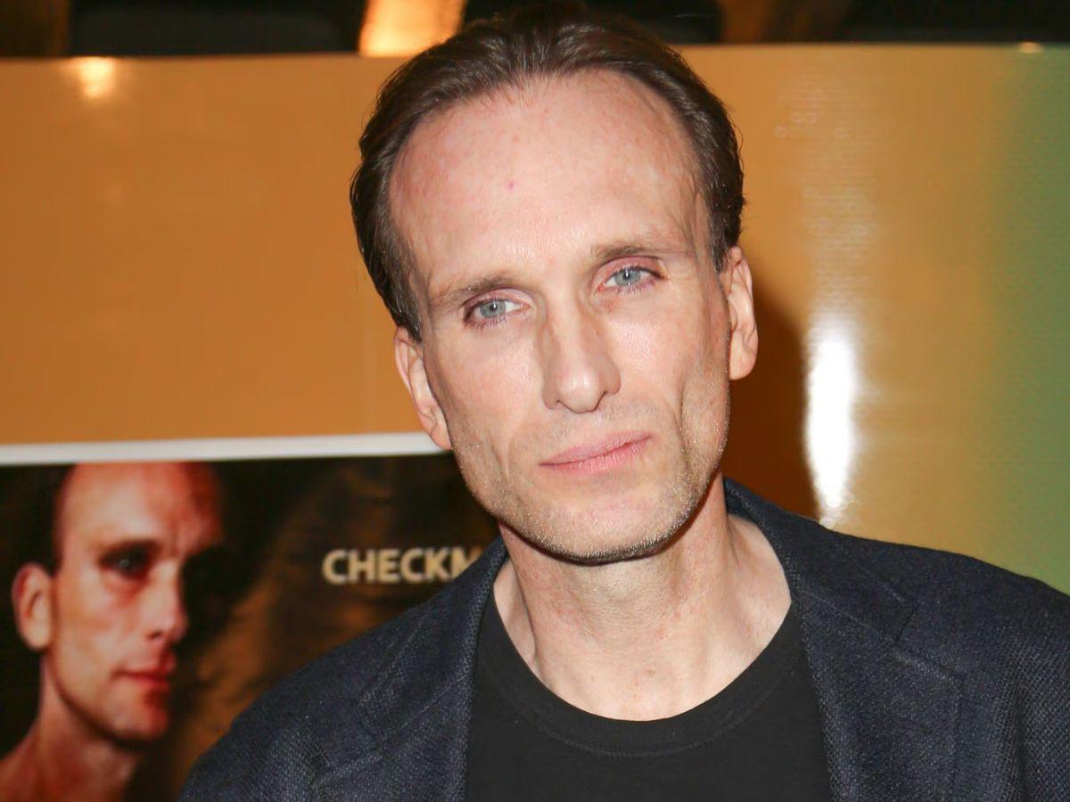 Muere querido actor de “La máscara”; fue hallado sin vida en su departamento