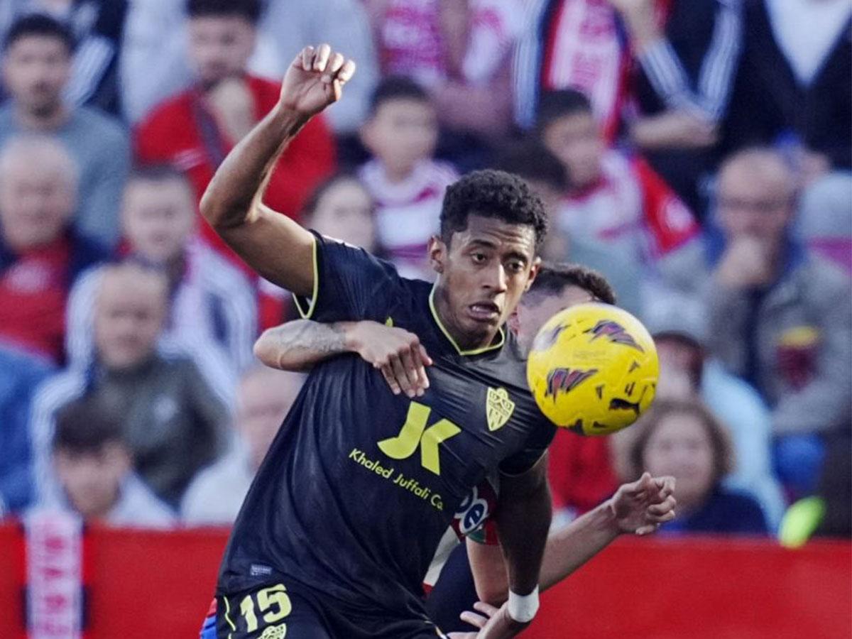 Choco Lozano ve la luz en España: Fue ovacionado por afición del Almería