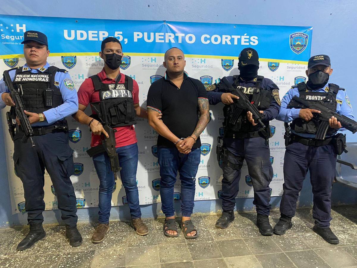 Gustavo Martínez, detenido en un operativo en el que se decomisó 15 kilogramos de cocaína en Corinto, Omoa (Honduras).