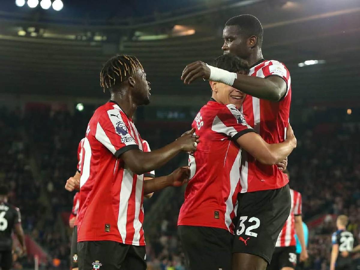 El peor equipo de la Premier desciende a falta de siete fechas; toman decisión