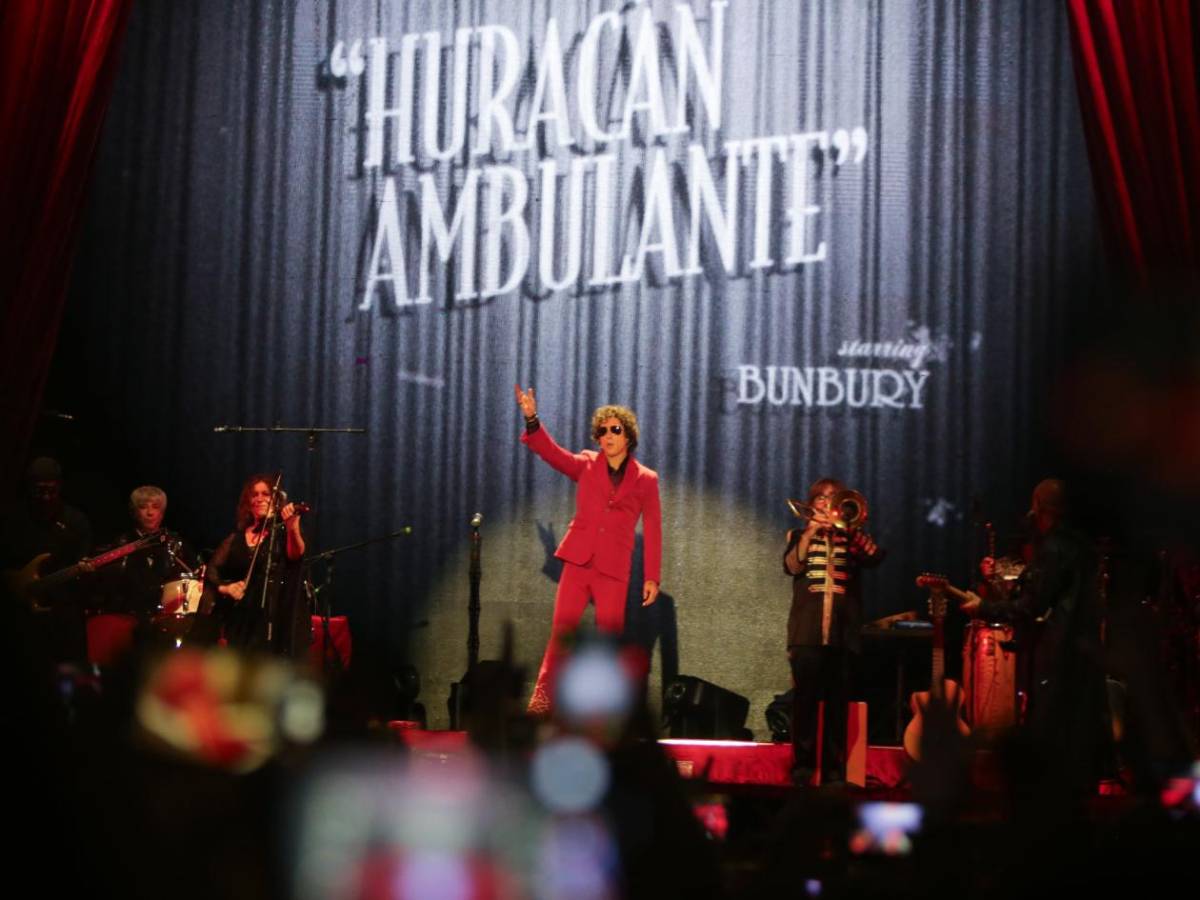 Enrique Bunbury desata un huracán de emociones en Tegucigalpa
