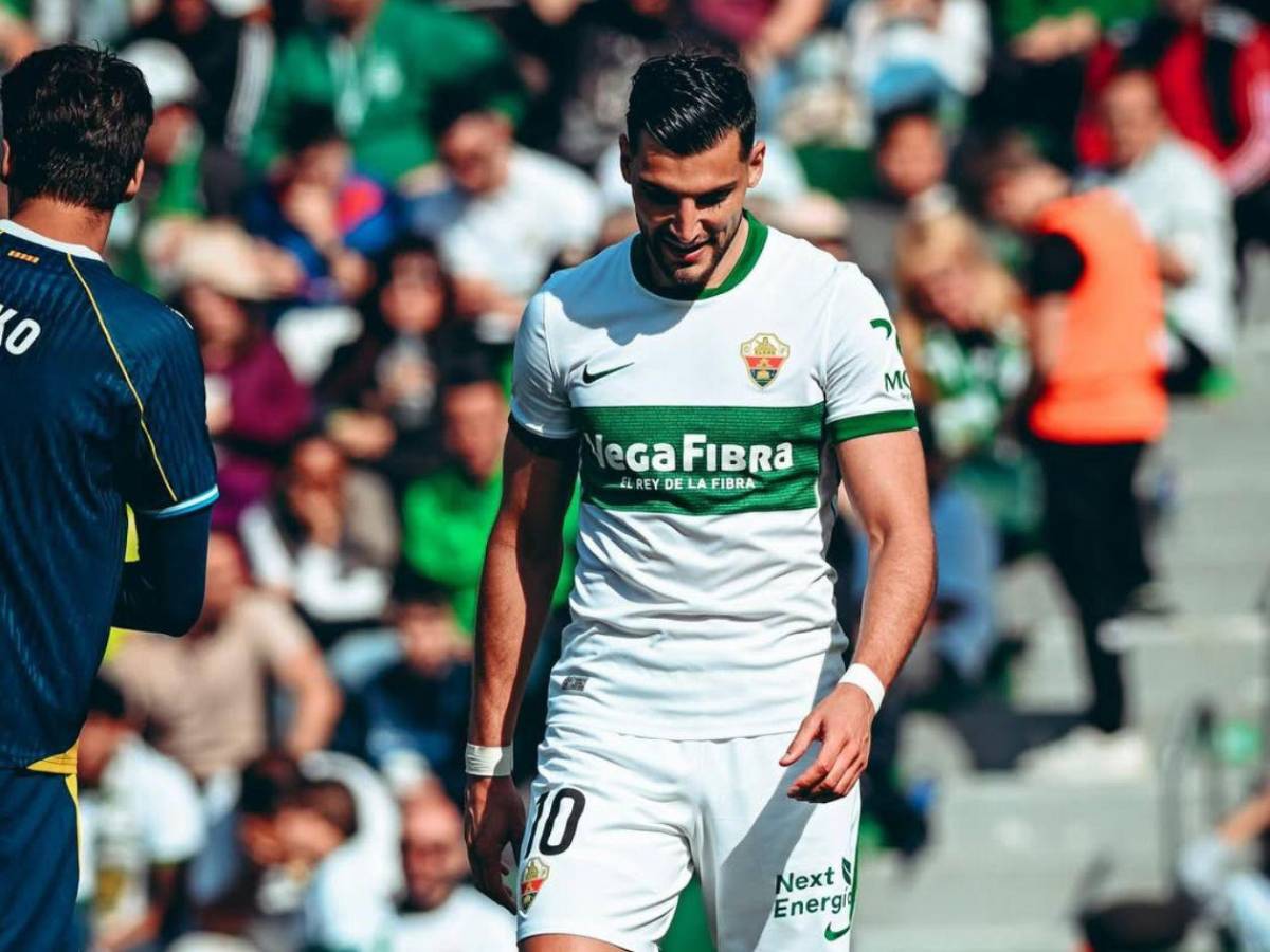 Futbolista español es acusado de racismo y la Fiscalía pide 10 años por agresión sexual