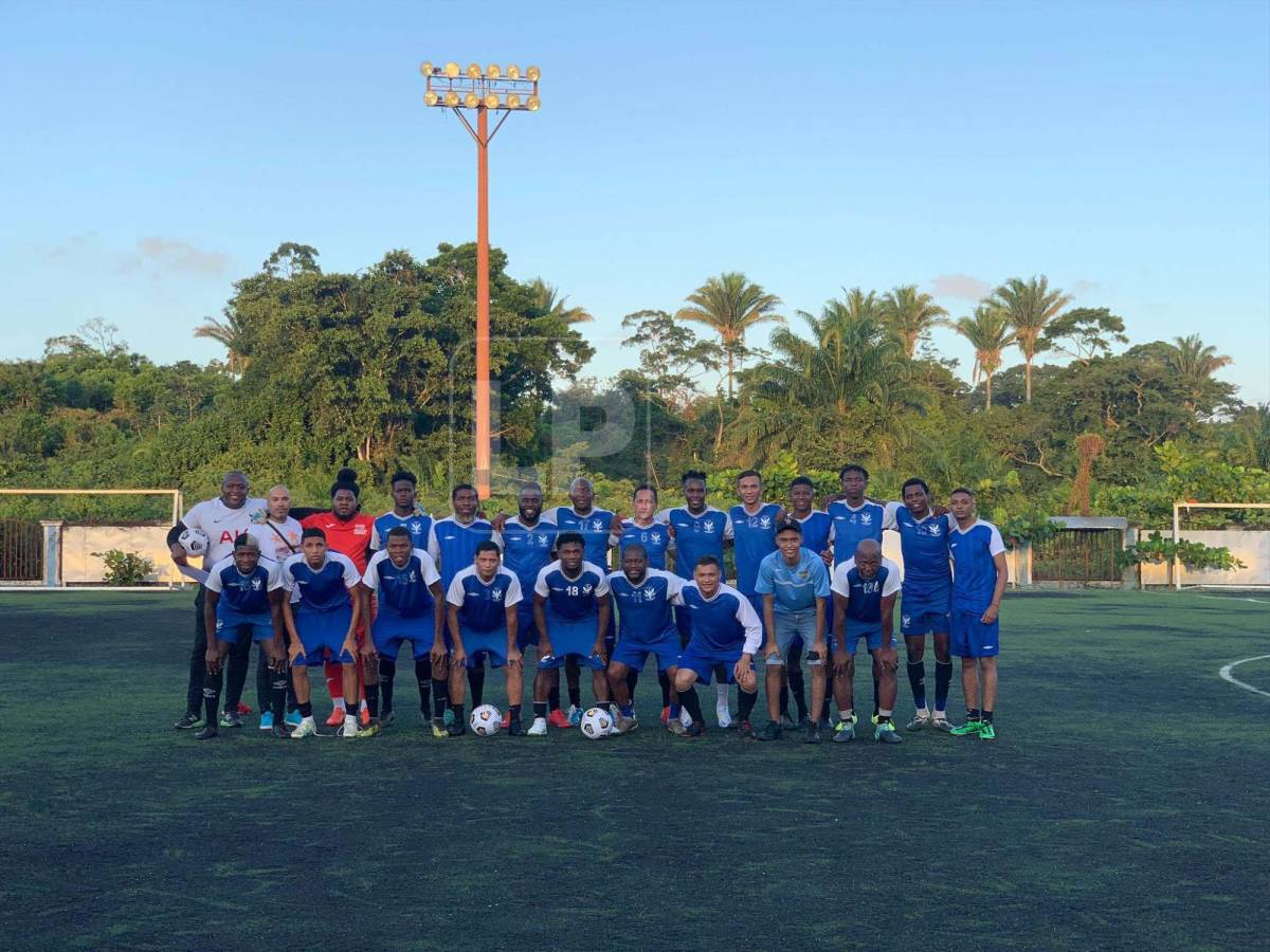 El equipo de los amigos de Wilson Palacios que participó en la actividad.