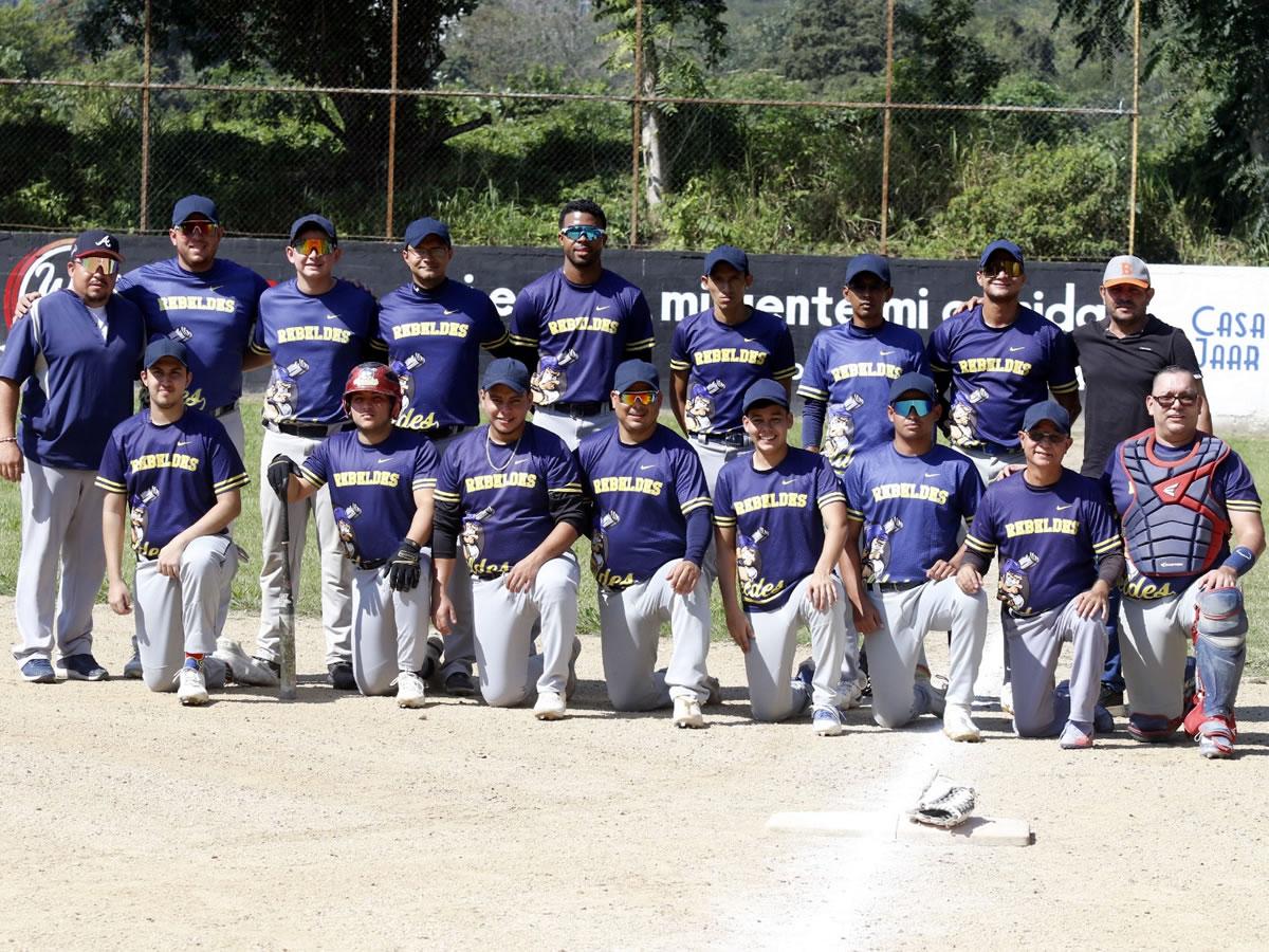 Rebeldes, campeón de la Liga de Sóftbol Óscar Saybe tras barrer a Tigres
