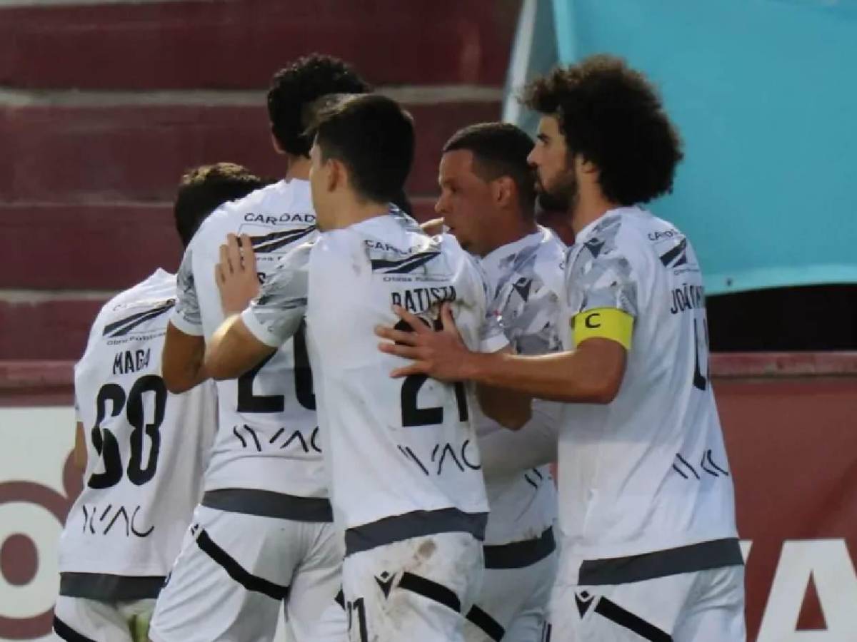 ¿Quién era André Silva, hermano de Diogo Jota, que también murió en el accidente?