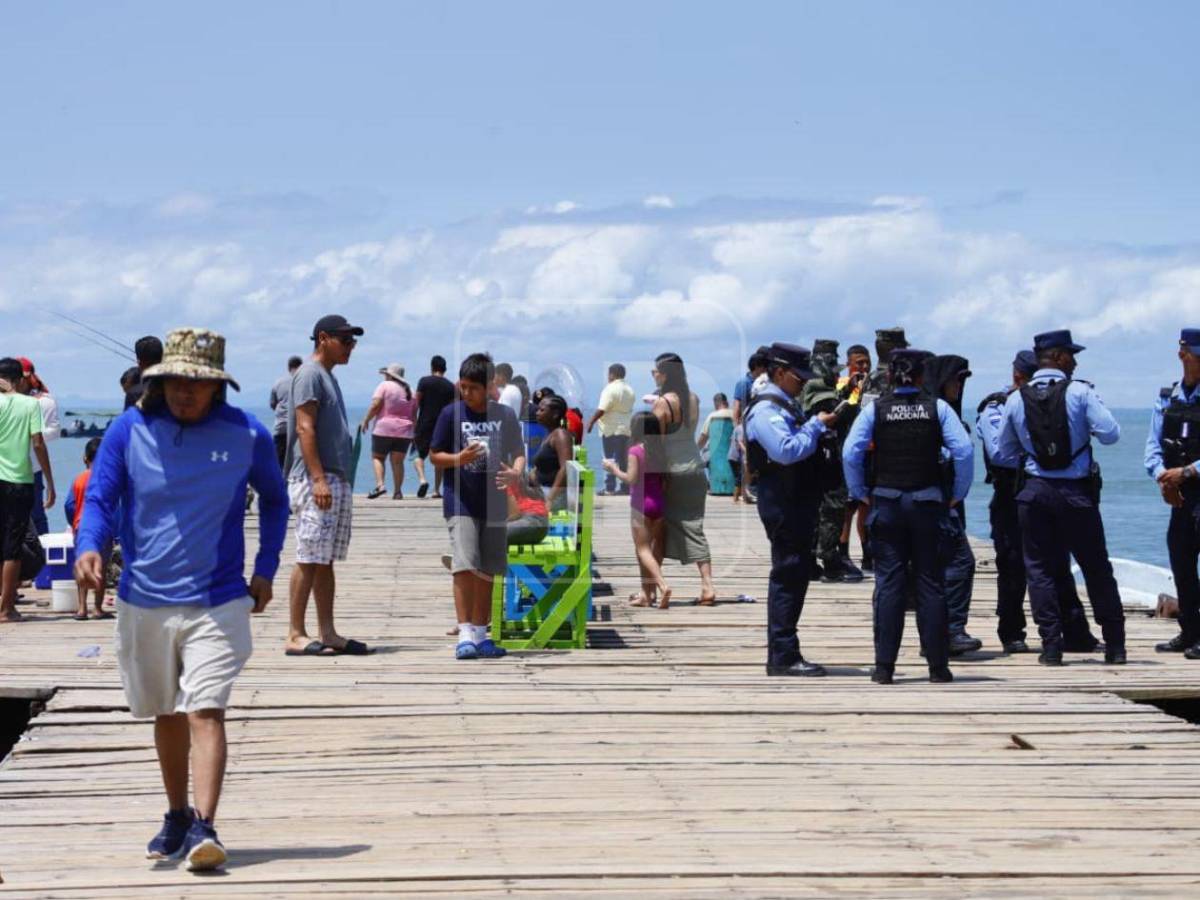 Así se vive el inicio de Semana Santa 2026 en las playas de Omoa