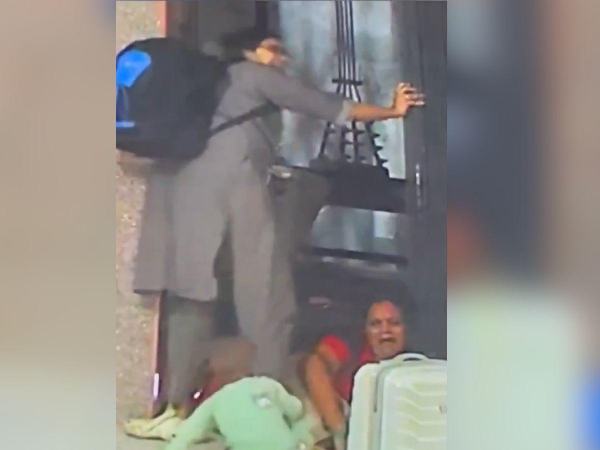 Mujer muere aplastada por un ascensor frente a su hija y su nieto