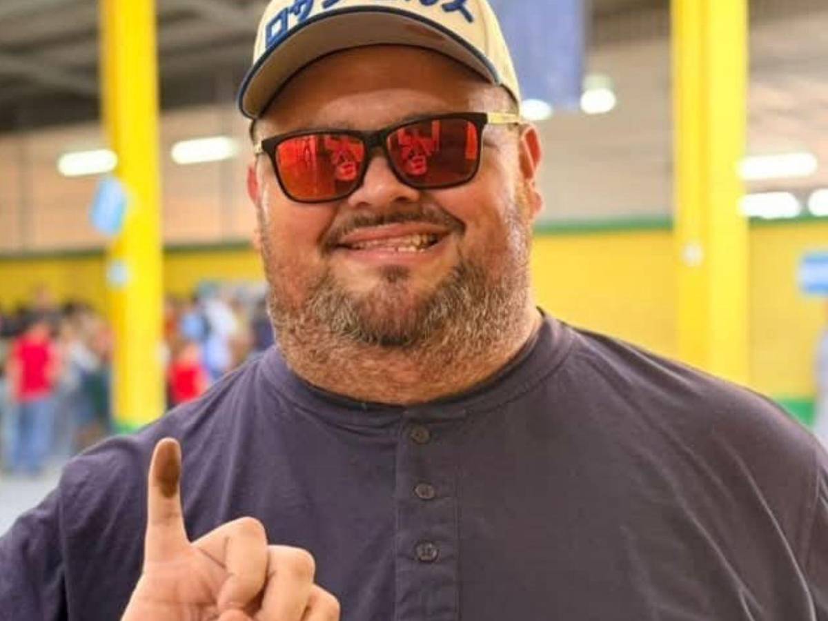 Hijos de Morazán, pastor German Ponce e influencers ejercen su voto