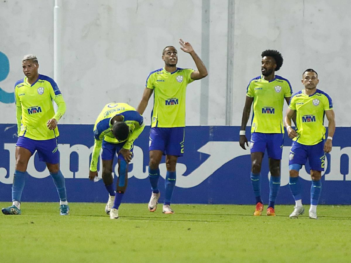 El festejo de Eddie Hernández tras el 0-1 de Potros.