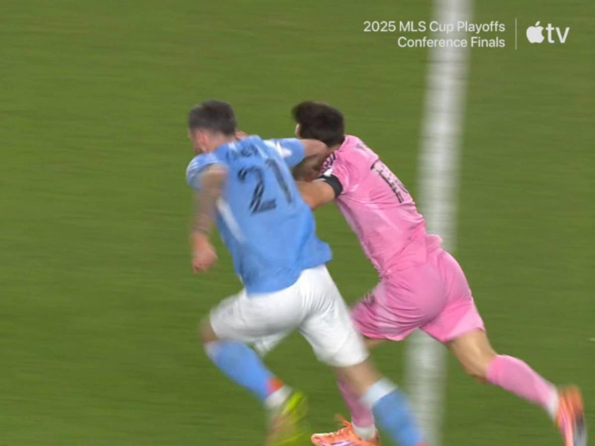 Messi con pelea y beso inusual en consagración del Inter Miami