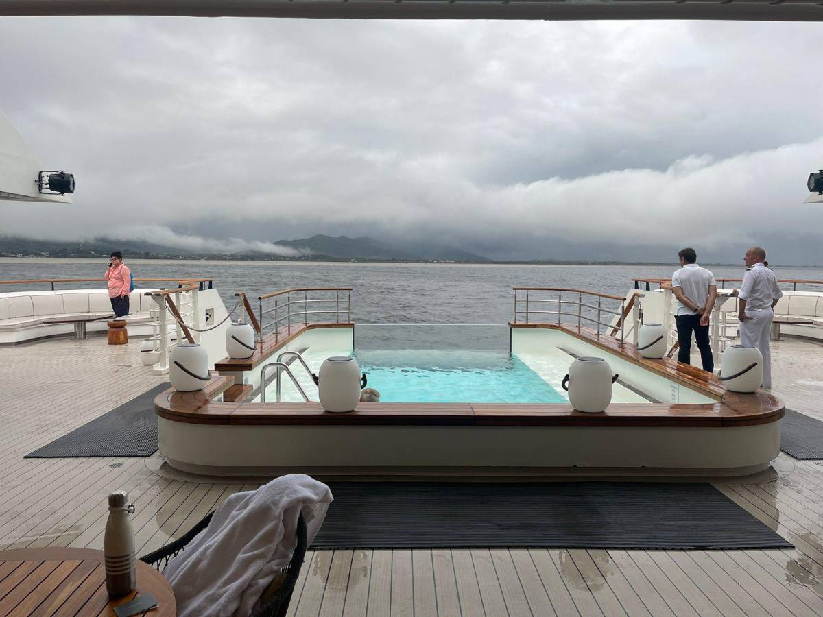 Cruceristas quedan maravillados con la Bahía de Tela